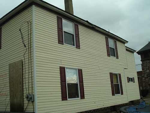 4th image of 2721 E 3rd St