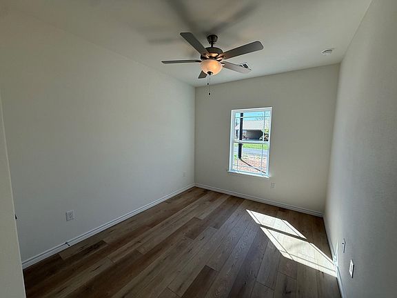 4th image of 861 Pine Lane