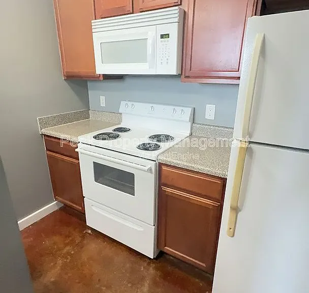 1510 W Broad St — Photo 20
