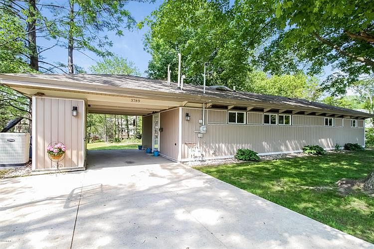 1st image of 3789 Yellowstone Dr SW
