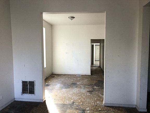 3rd image of 4315 W Van Buren St
