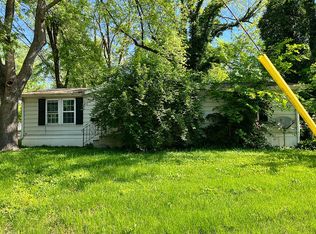 311 S 29th St, Belleville, IL 62226