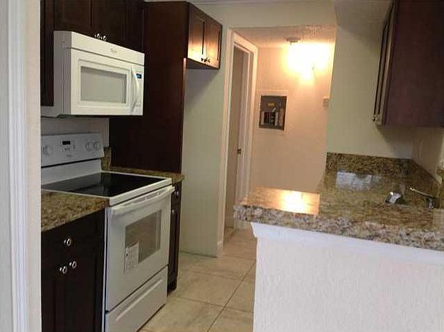 2nd image of 15599 SW 106th Ln APT 1207
