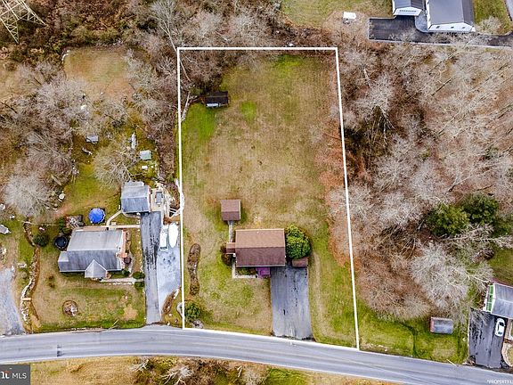 2nd image of 735 Greenville Rd