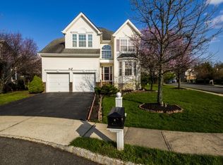 45 Hudnut Ln, Belle Mead, NJ 08502