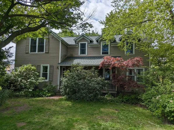 6197 120th Ave, Holland, MI 49424