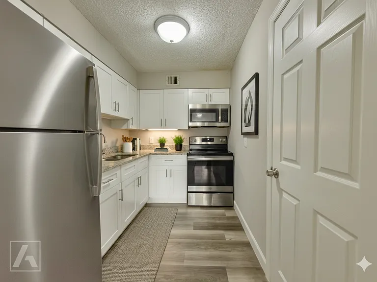 Carriage House Apts — Photo 48
