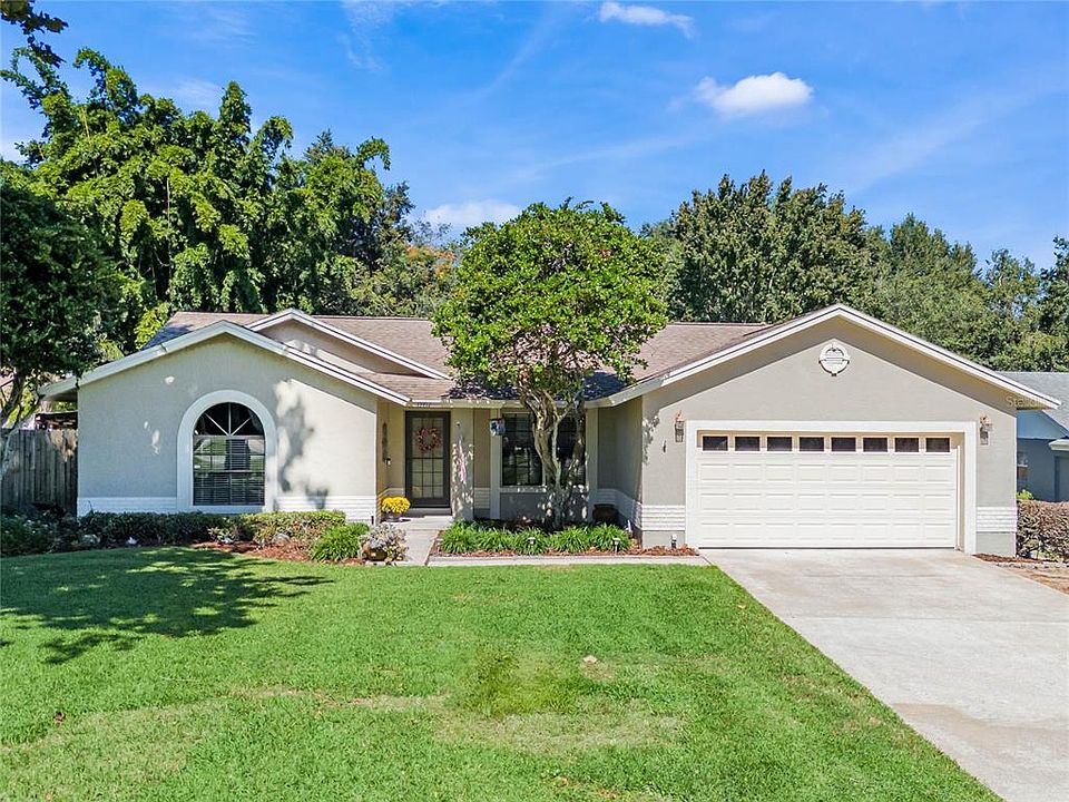 1st image of 15917 Bay Lakes Trl