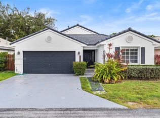 8421 SW 157th Pl, Miami, FL 33193