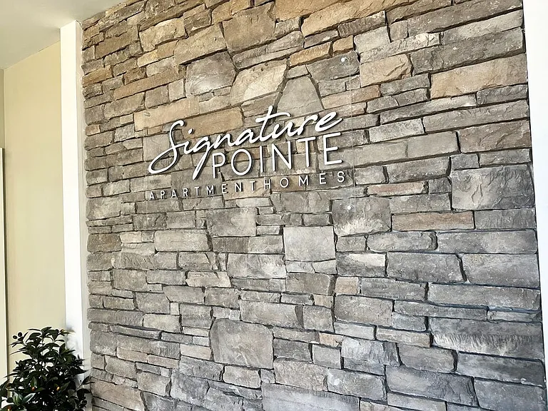 Signature Pointe Apartment Homes — Photo 52
