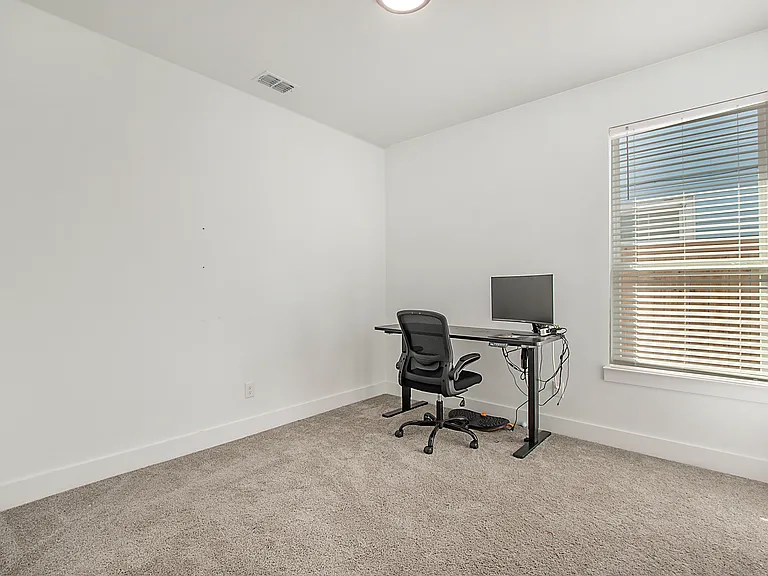 1436 Glen Ave — Photo 8