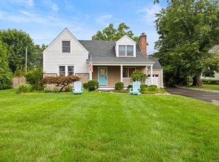 300 Soundview Ave, Stamford, CT 06902