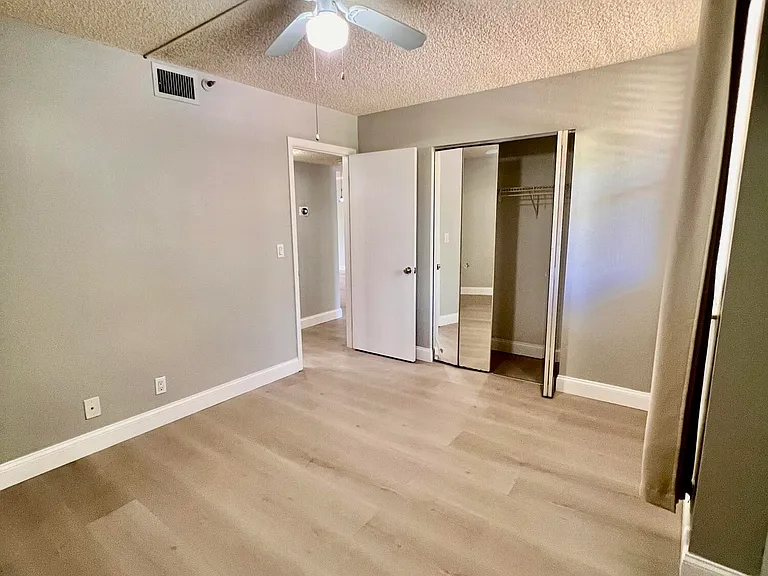 1850 Homewood Blvd #2070 — Photo 28