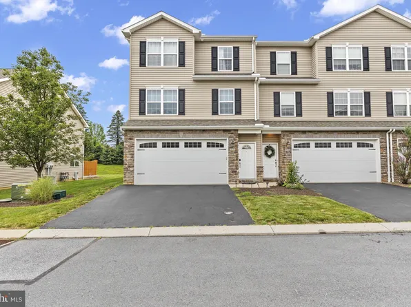 828 Spring Rock Ct, Mechanicsburg, PA 17055
