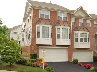 5769 Governors Pond Cir, Alexandria, VA 22310