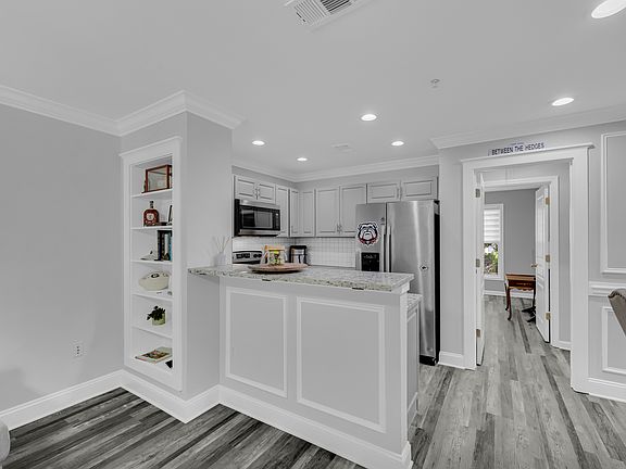 3rd image of 490 Barnett Shoals Rd