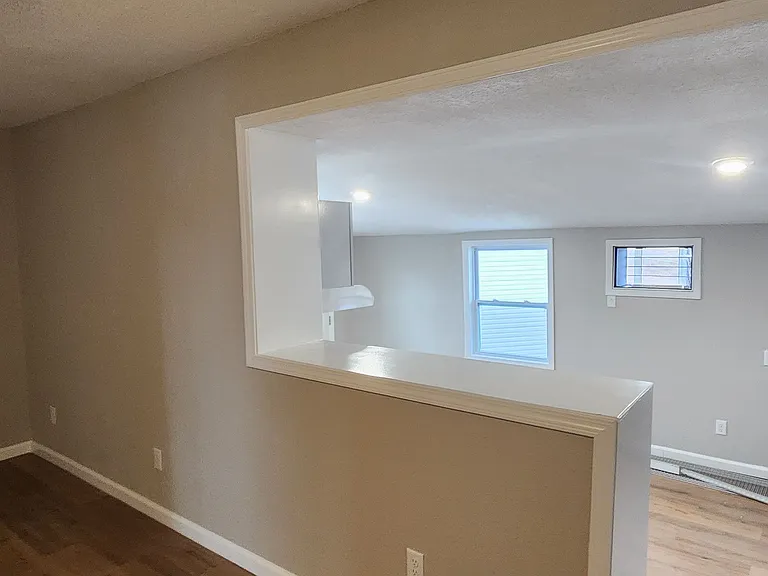Lakefront Apartments — Photo 53