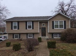 825 Wilshire Pl, Herculaneum, MO 63048