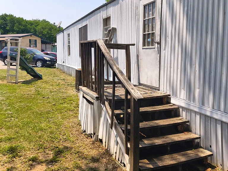 7600 W Military Dr — Photo 16