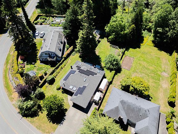 3rd image of 21050 Yeomans Cres