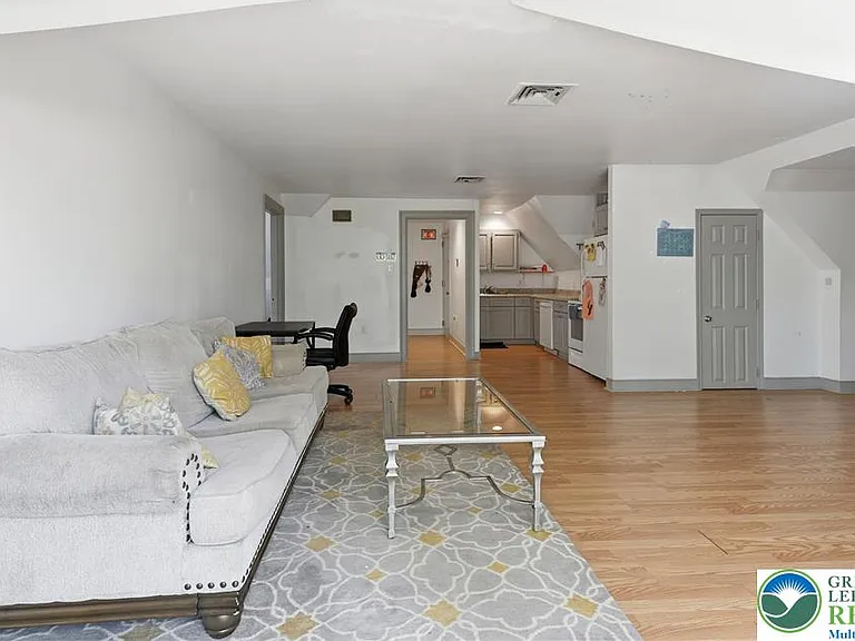 202 N 17th St #D — Photo 6