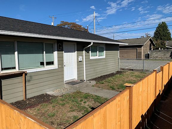 3rd image of 3609 S Gunnison St #3611