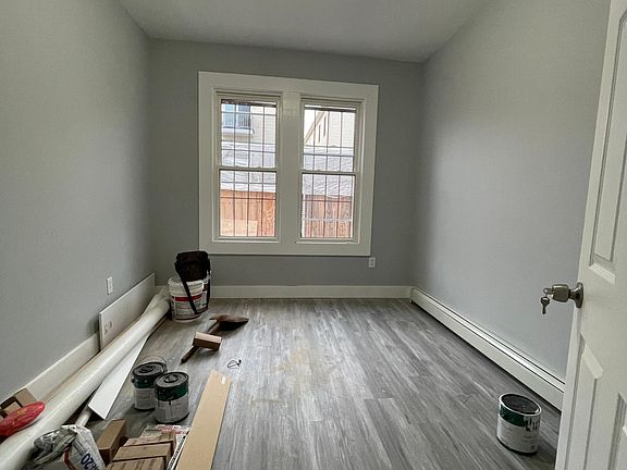 4th image of 168 Fulton Ave Floor 1