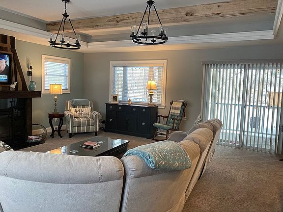3rd image of 10849 Reservoir Dr