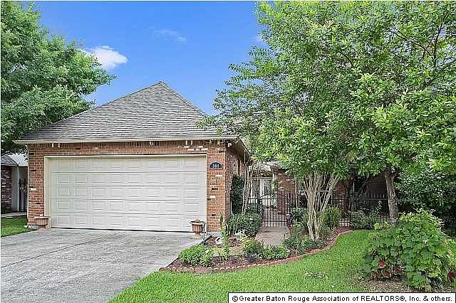 1st image of 5441 Courtyard Dr