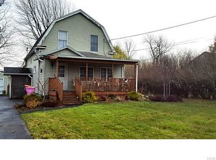 604 Davison Rd, Lockport, NY 14094