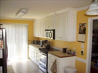 4th image of 303 Towbridge Ln