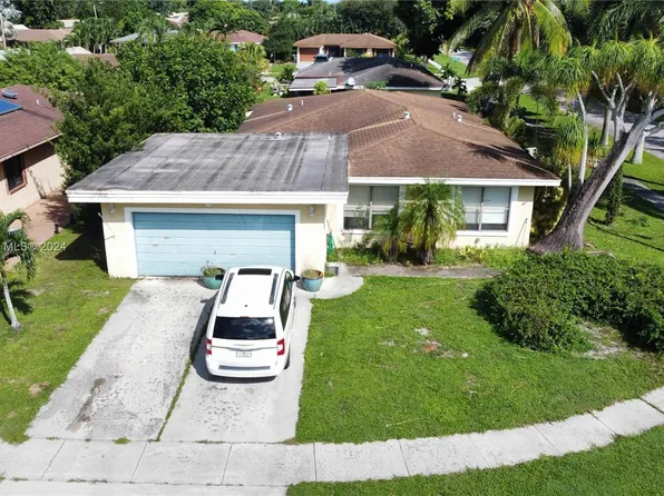 3856 Ace Rd W, Lake Worth, FL 33467