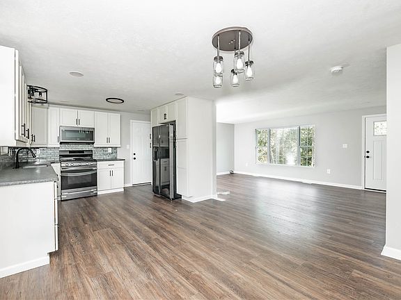 3rd image of 109 Co Co Pop Ln