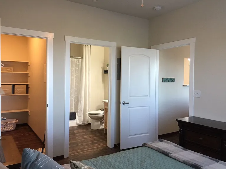 4911 Skyway — Photo 10