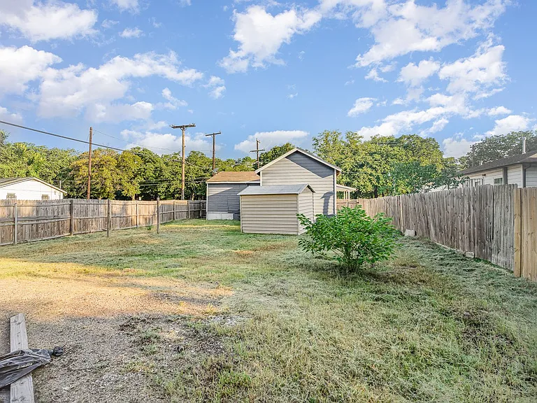 4804 Fellows Ln — Photo 14
