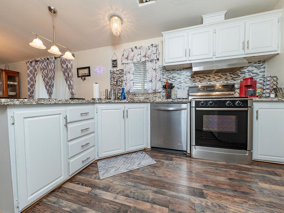 2nd image of 2459 N Oaks Street #138