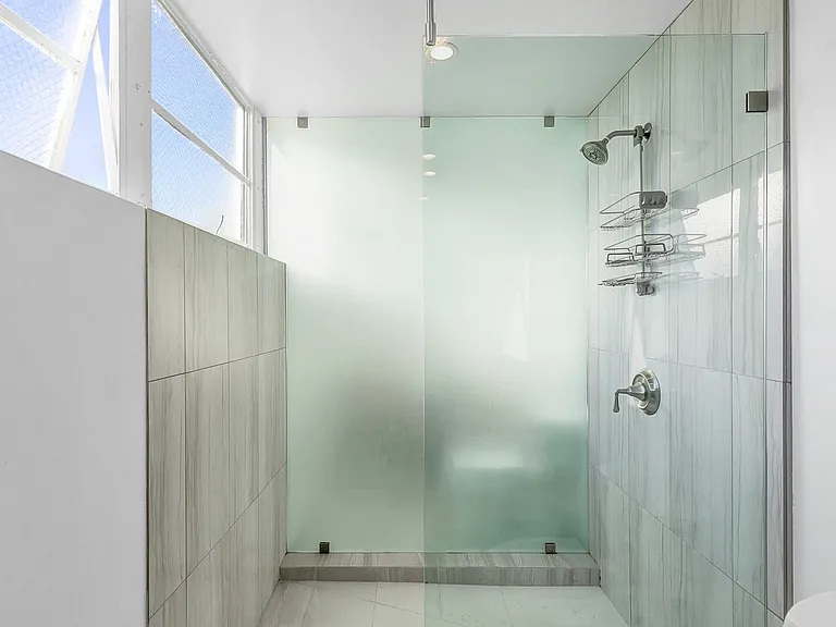 1025 Ocean Avenue — Photo 64