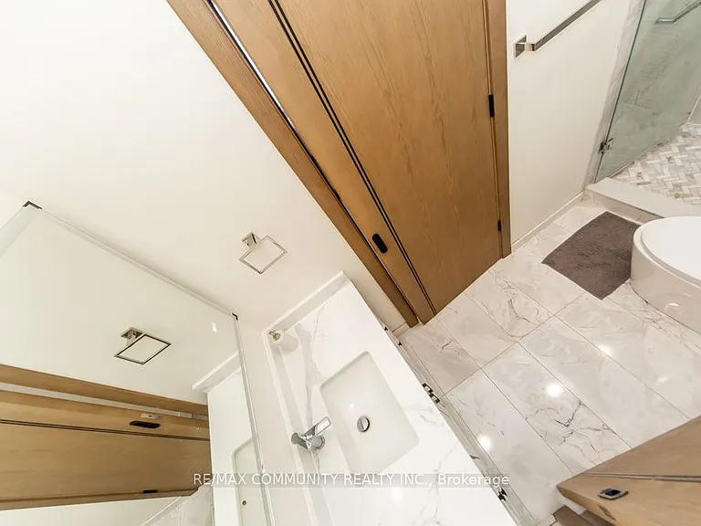 475 Wilson Rd N — Photo 39