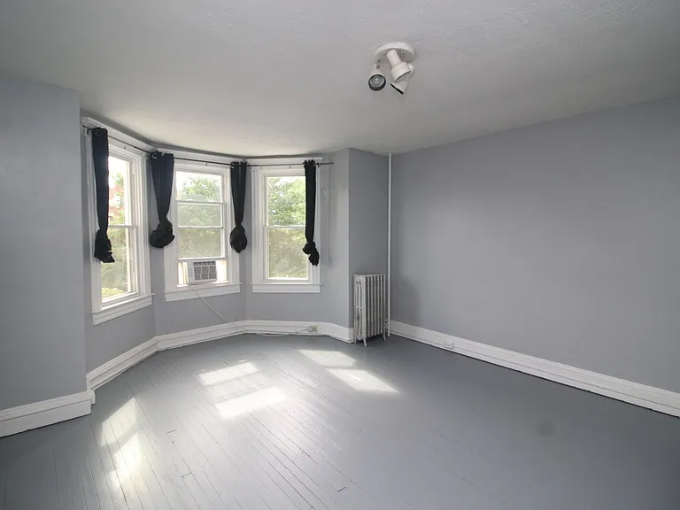 3010 Guilford Ave — Photo 16