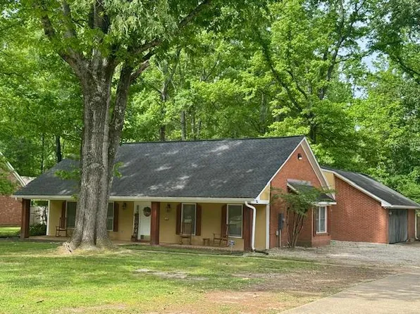 108 Laura Lake Rd, Vicksburg, MS 39180