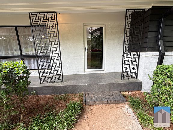 2nd image of 2636 Whiteleigh Ct NE