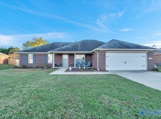 136 Laurel Oak Rd, Huntsville, AL 35811