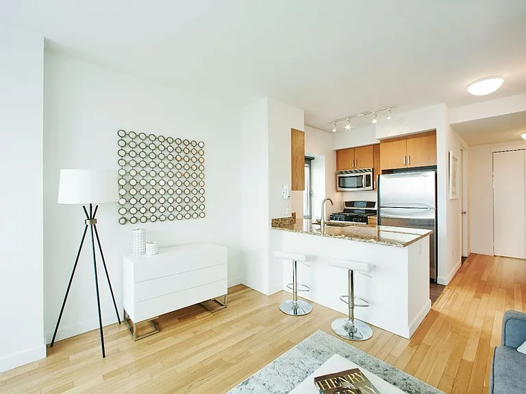 188 Ludlow St #23J — Photo 11
