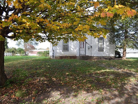 3rd image of 809 15th Ave E