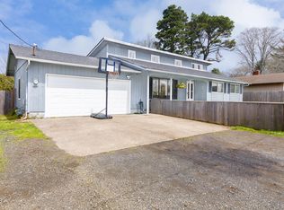225 NE 17th Ct, Newport, OR