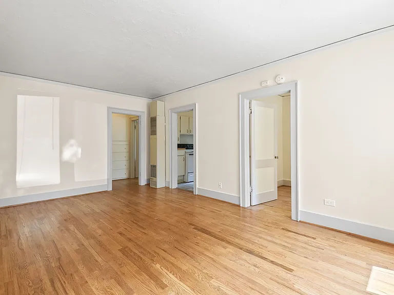 1526 SE Hawthorne Blvd #1 — Photo 7