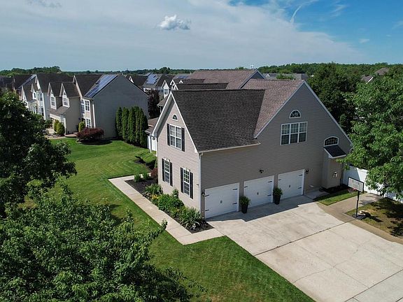 4th image of 804 Monet Ct