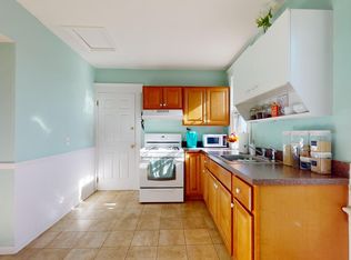 1625 State St #3, New Haven, CT 06511