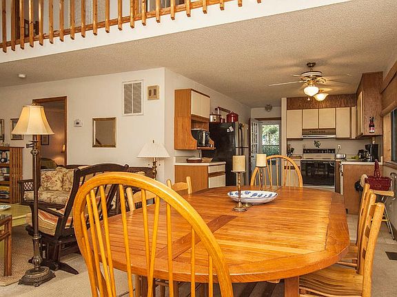 3rd image of 3008 E Oak Island Dr