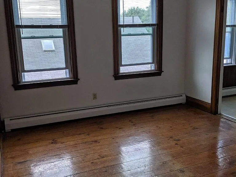 202 Park Ave #1 — Photo 3